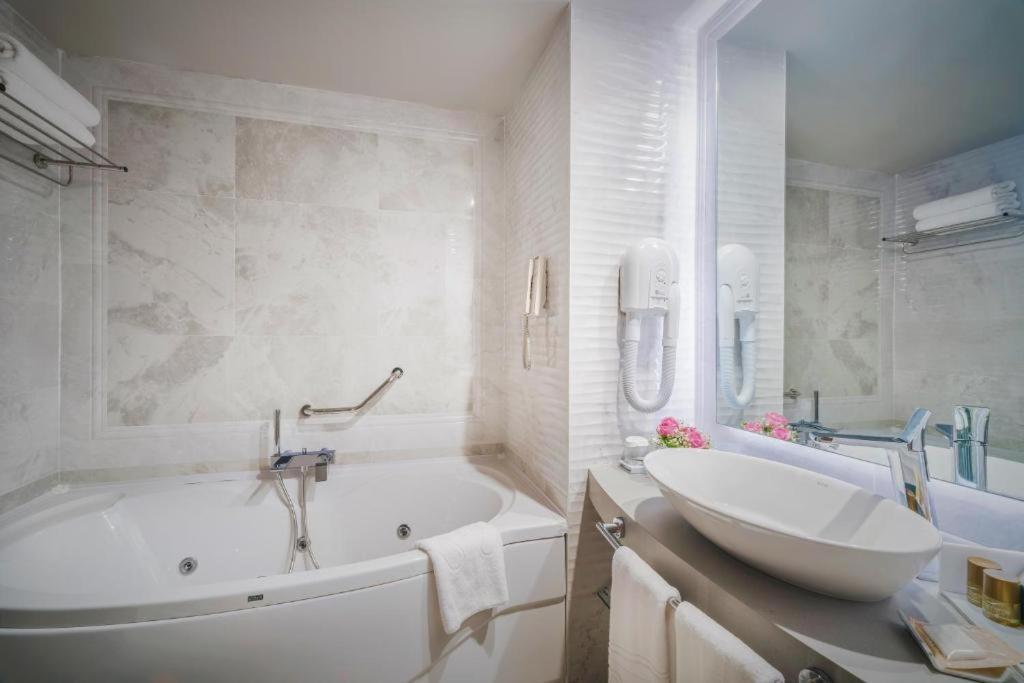 Concorde Luxury Resort & Casino & Convention & Spa Famaguszta Kültér fotó